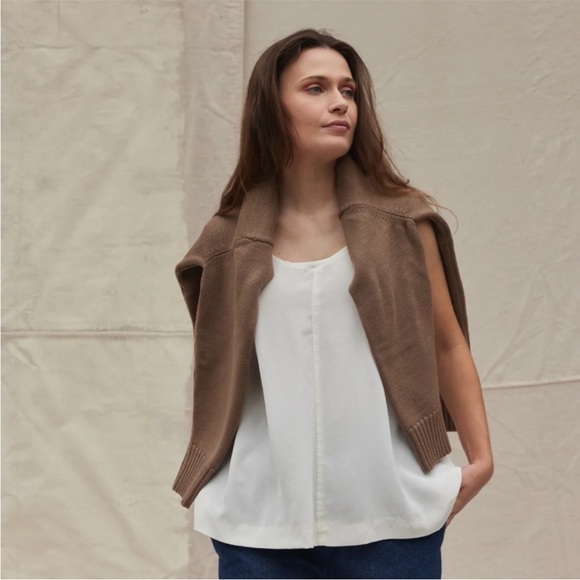 Elizabeth Suzann Essential Crew Neck Sweater Climate Beneficial Wool - Picture 12 of 15